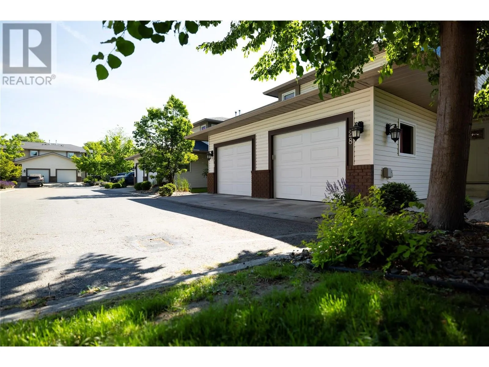 1853 Edgehill Avenue Unit# 28