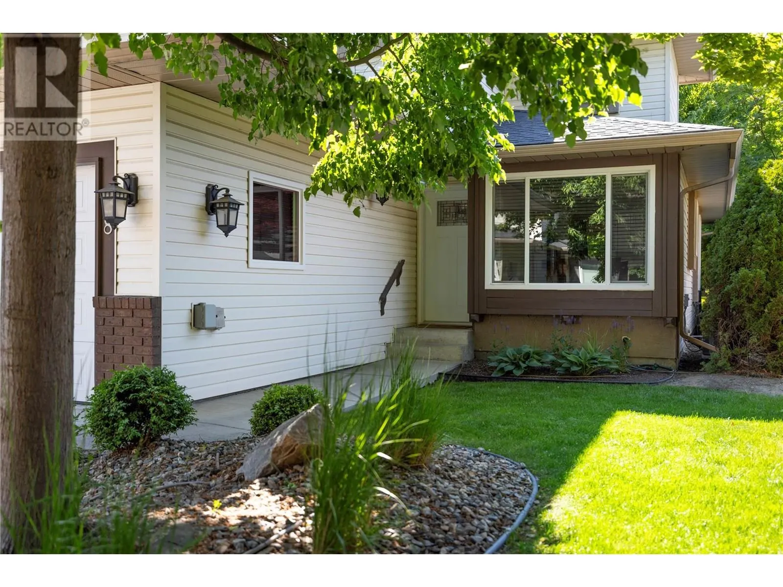 1853 Edgehill Avenue Unit# 28