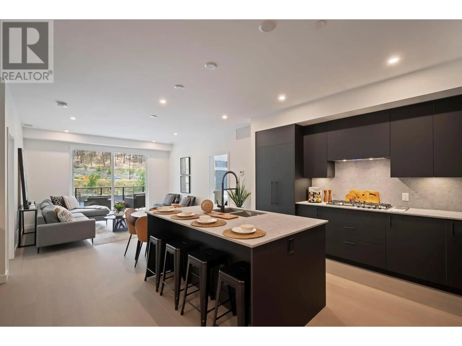 9652 Benchland Drive Unit# 202