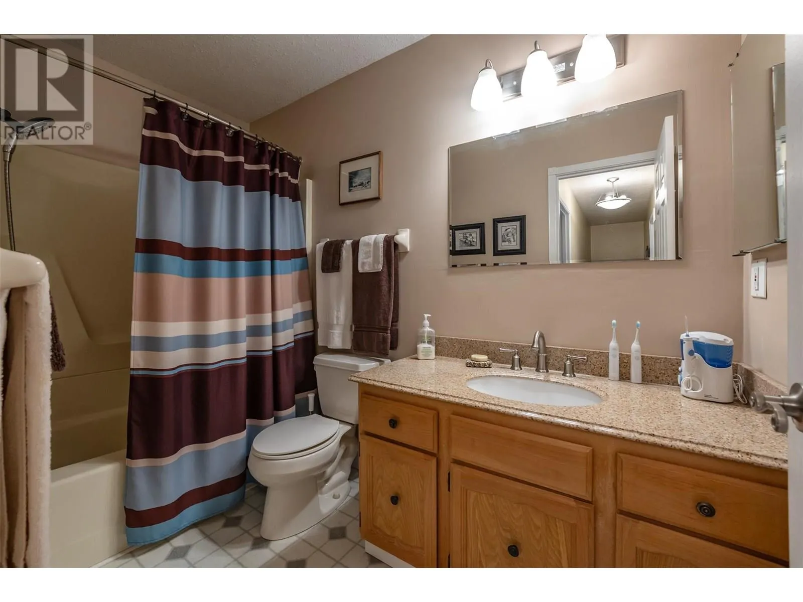 567 Lakeview Place