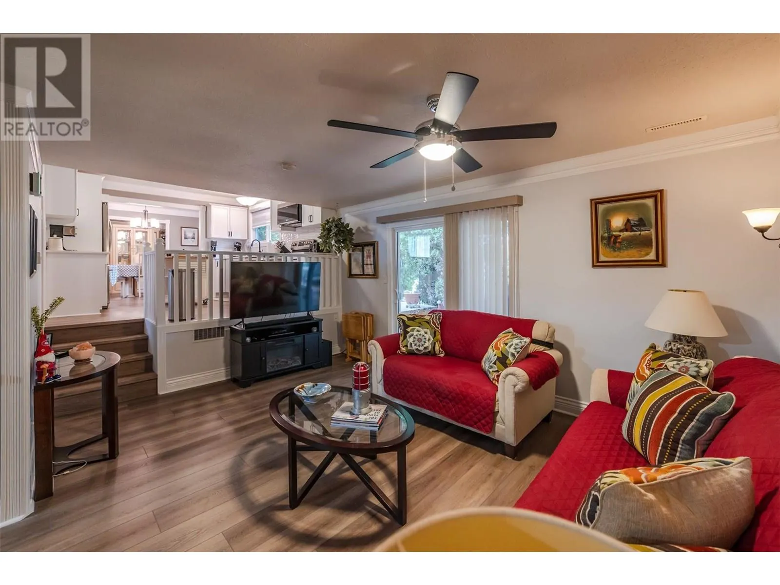 567 Lakeview Place