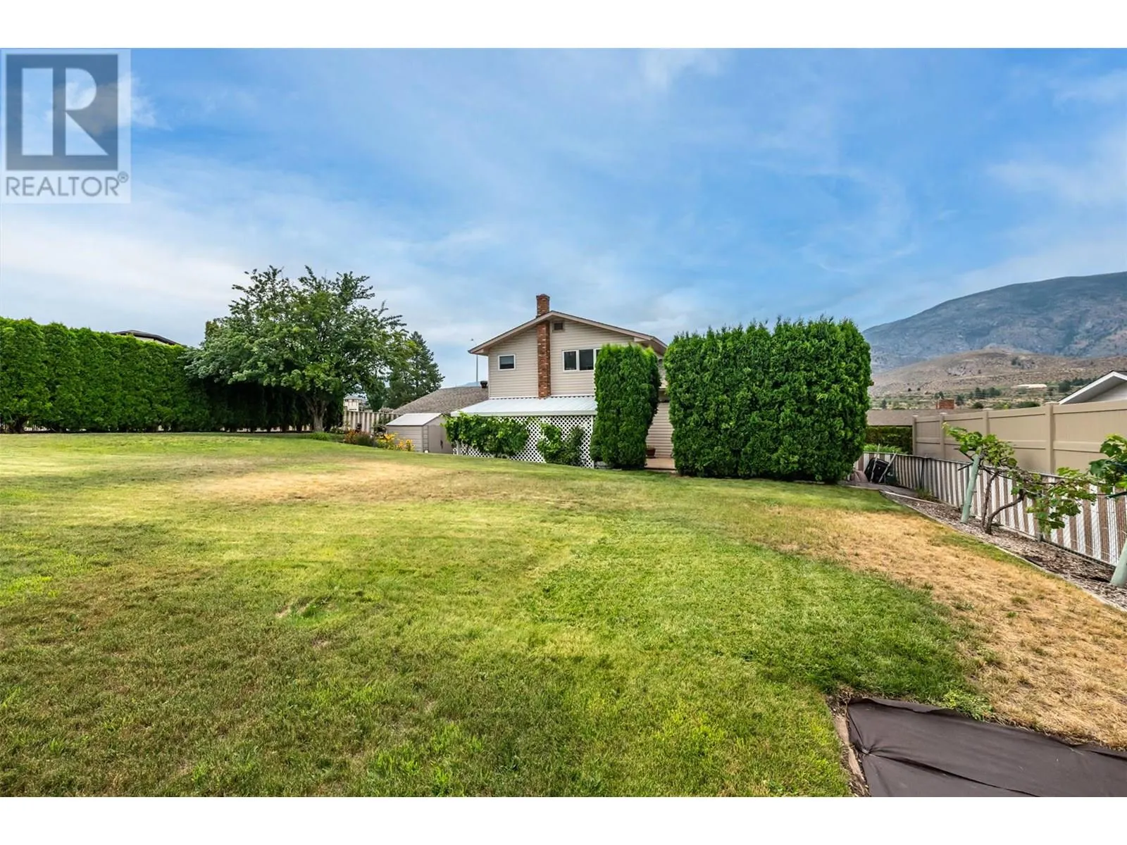 567 Lakeview Place