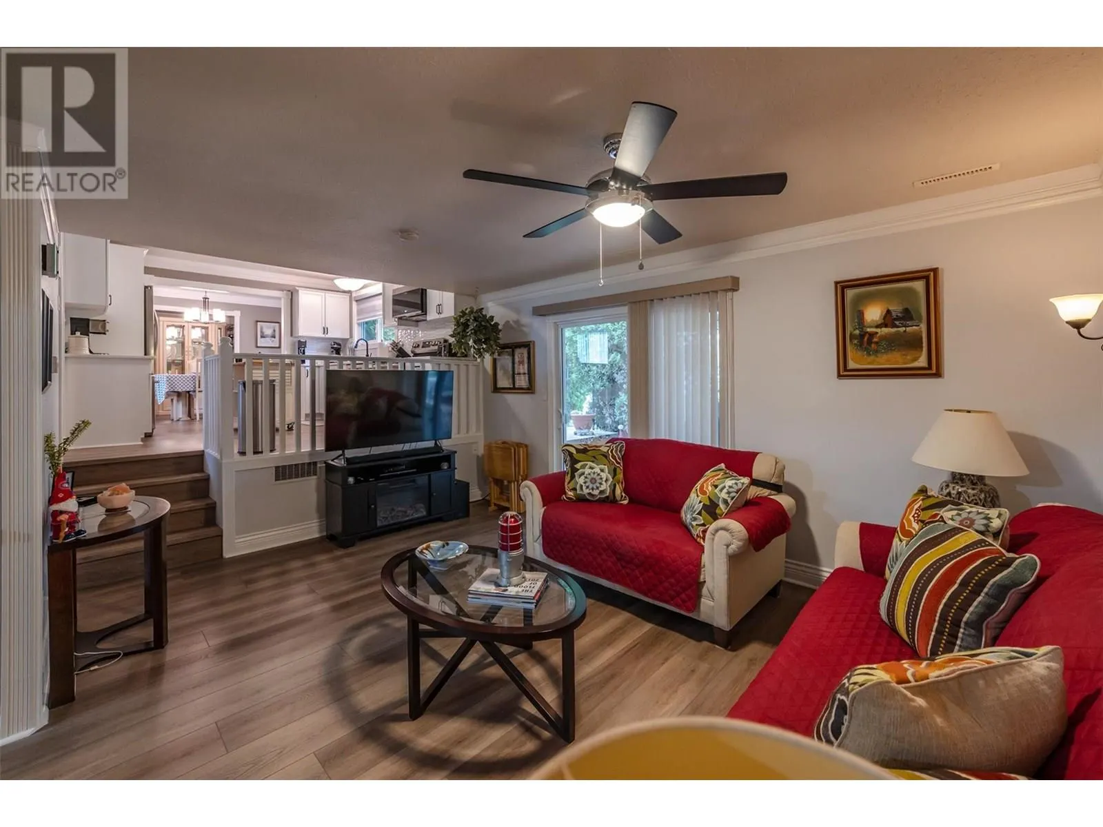 567 Lakeview Place