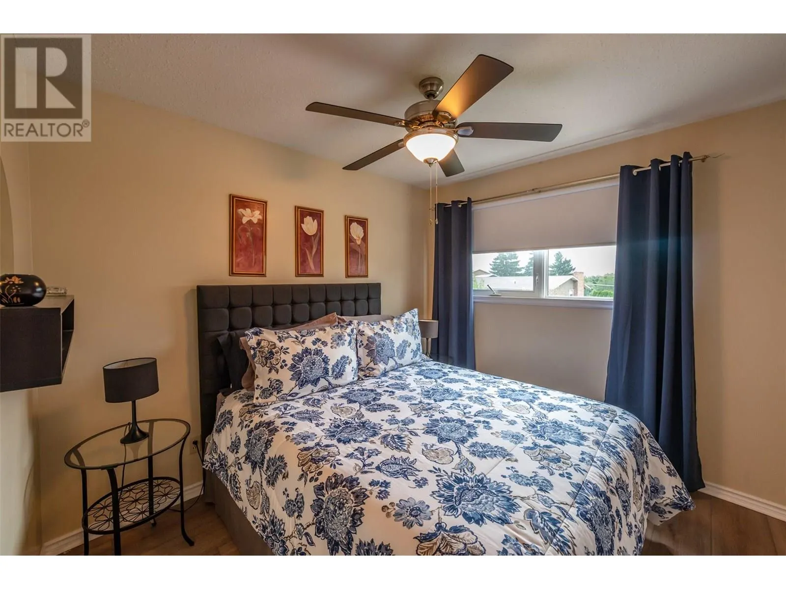 567 Lakeview Place