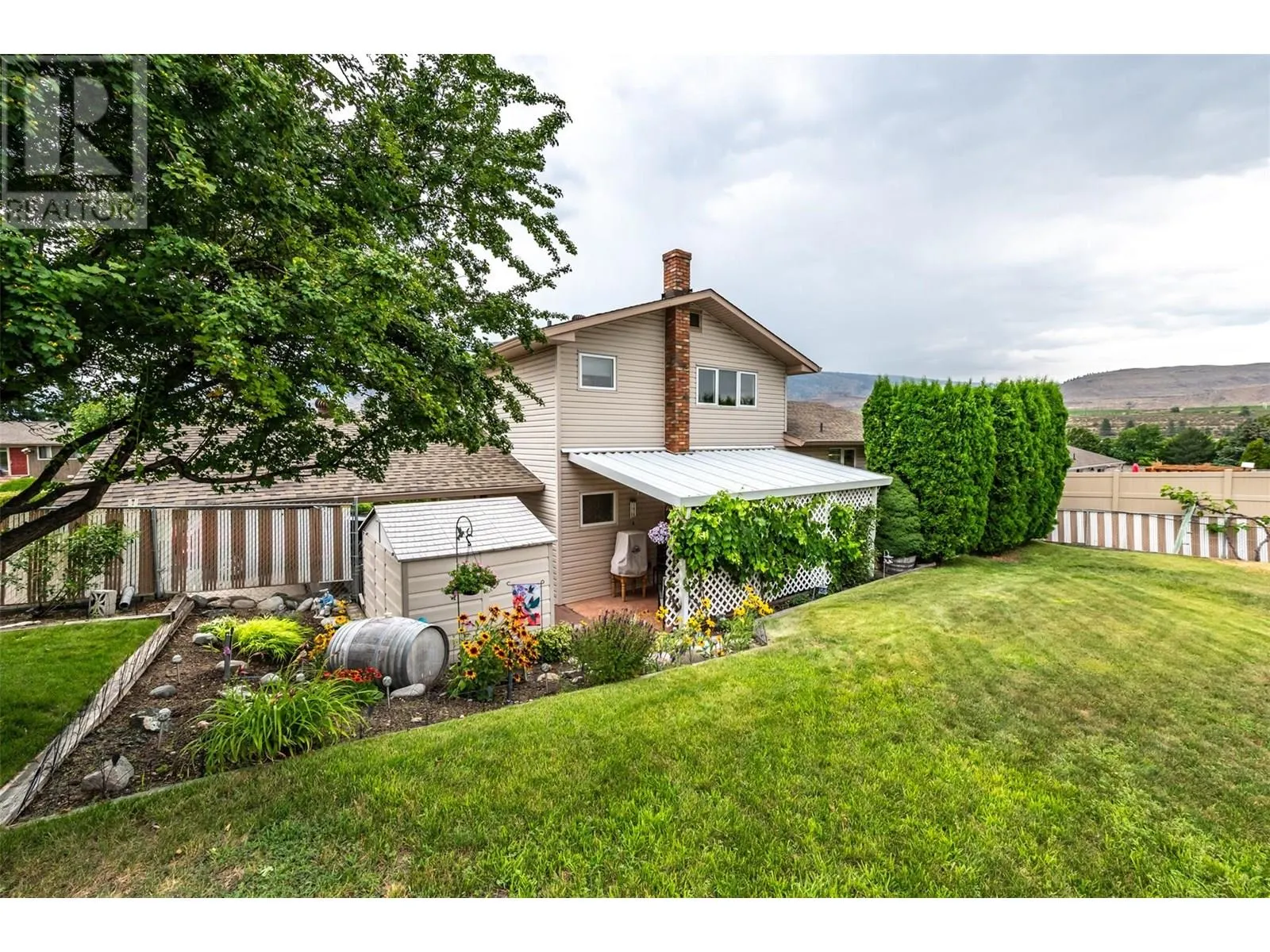 567 Lakeview Place