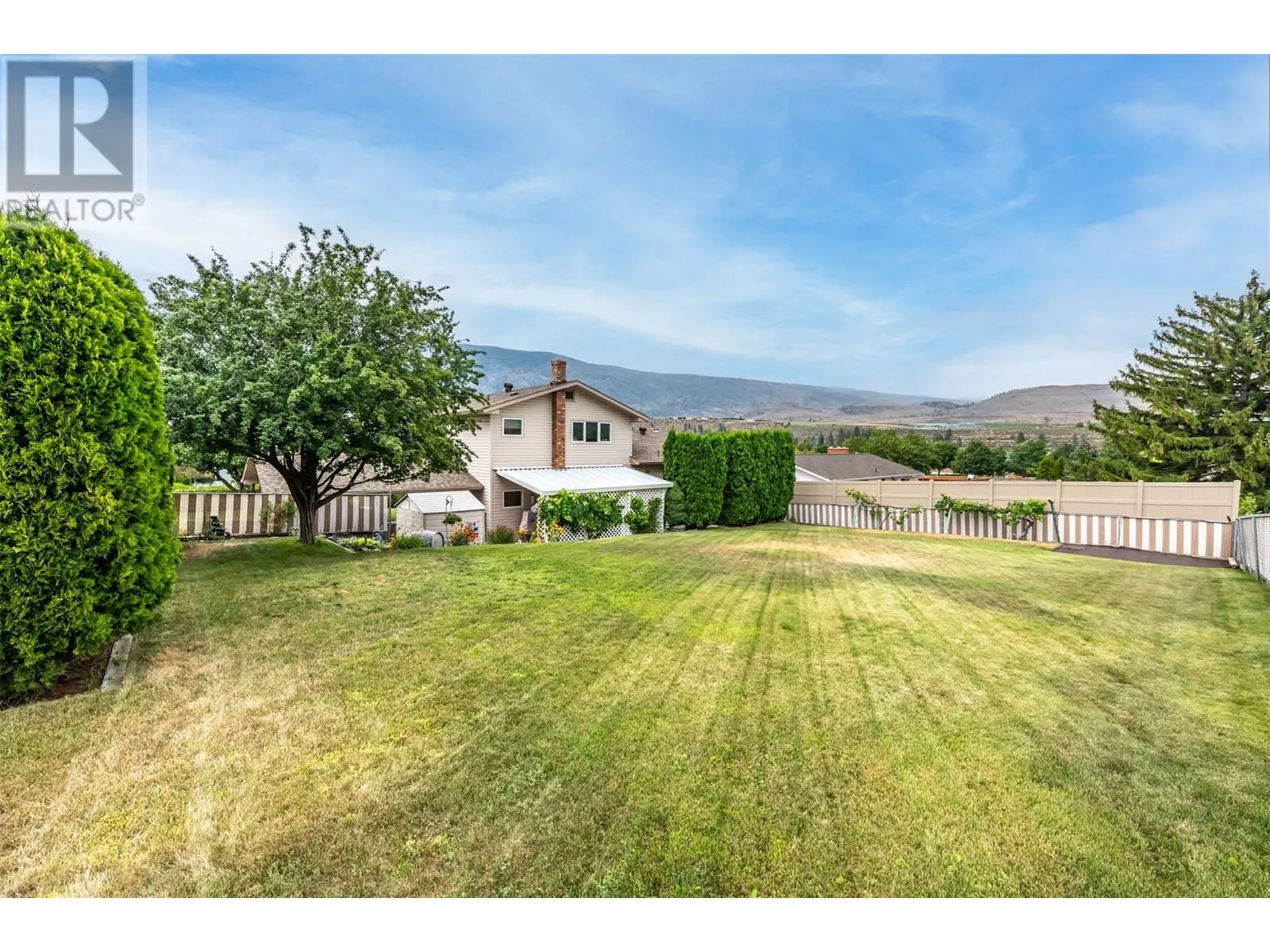 567 Lakeview Place