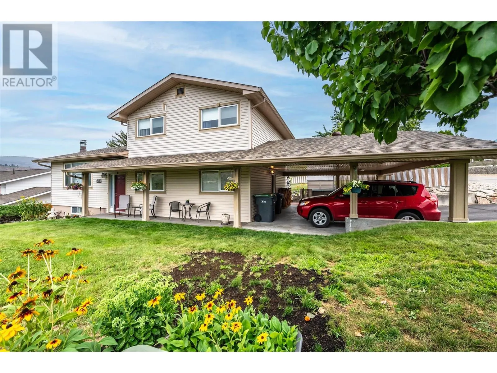 567 Lakeview Place