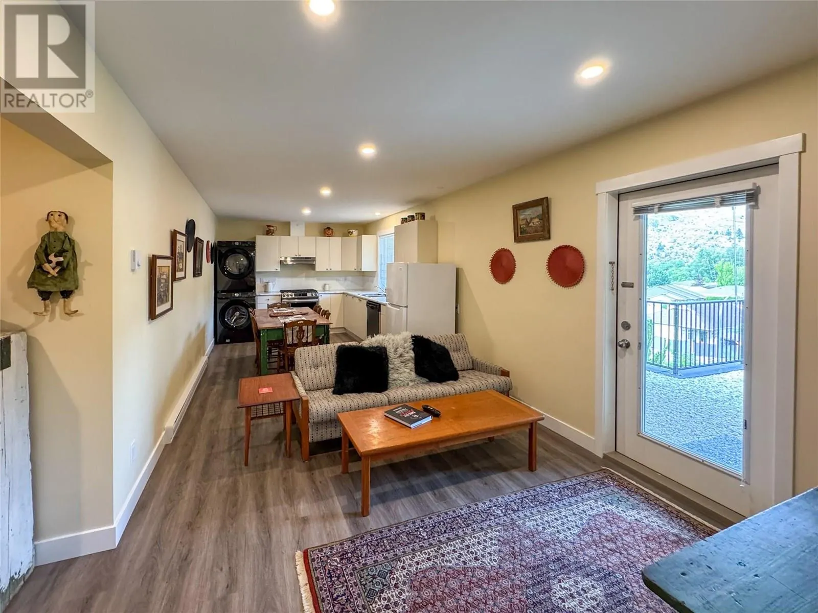 6654 Bellevue Drive