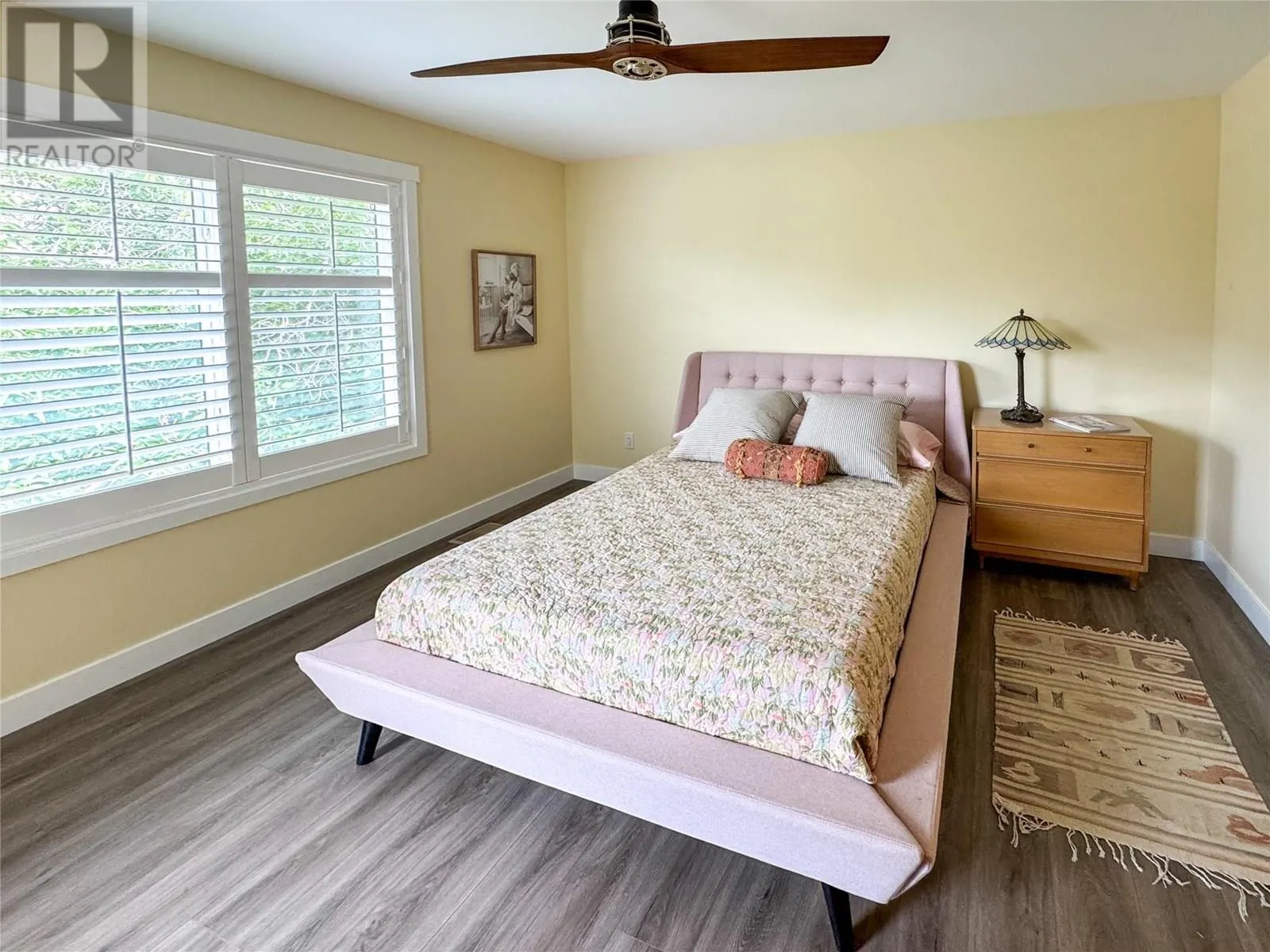 6654 Bellevue Drive