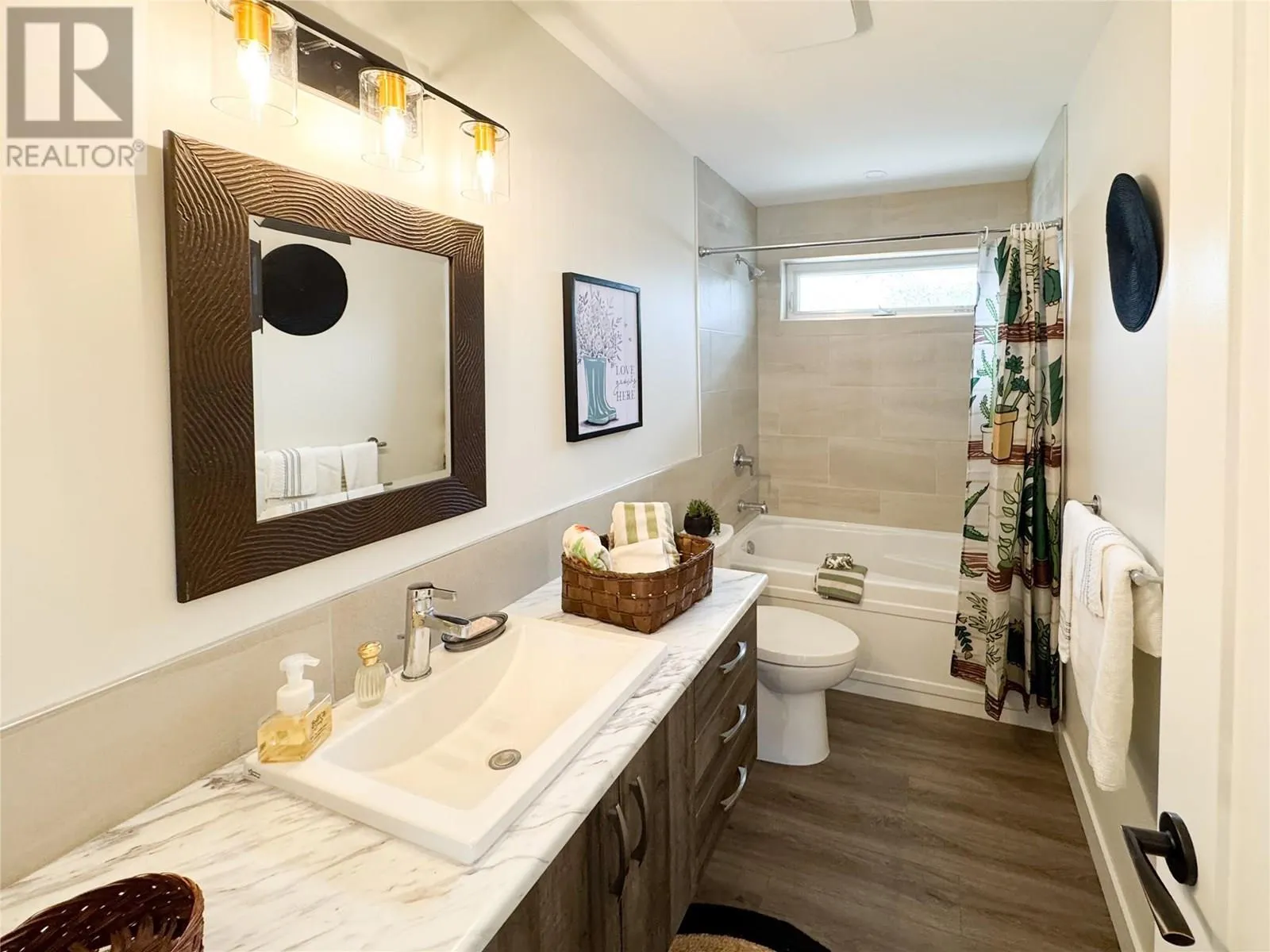 6654 Bellevue Drive