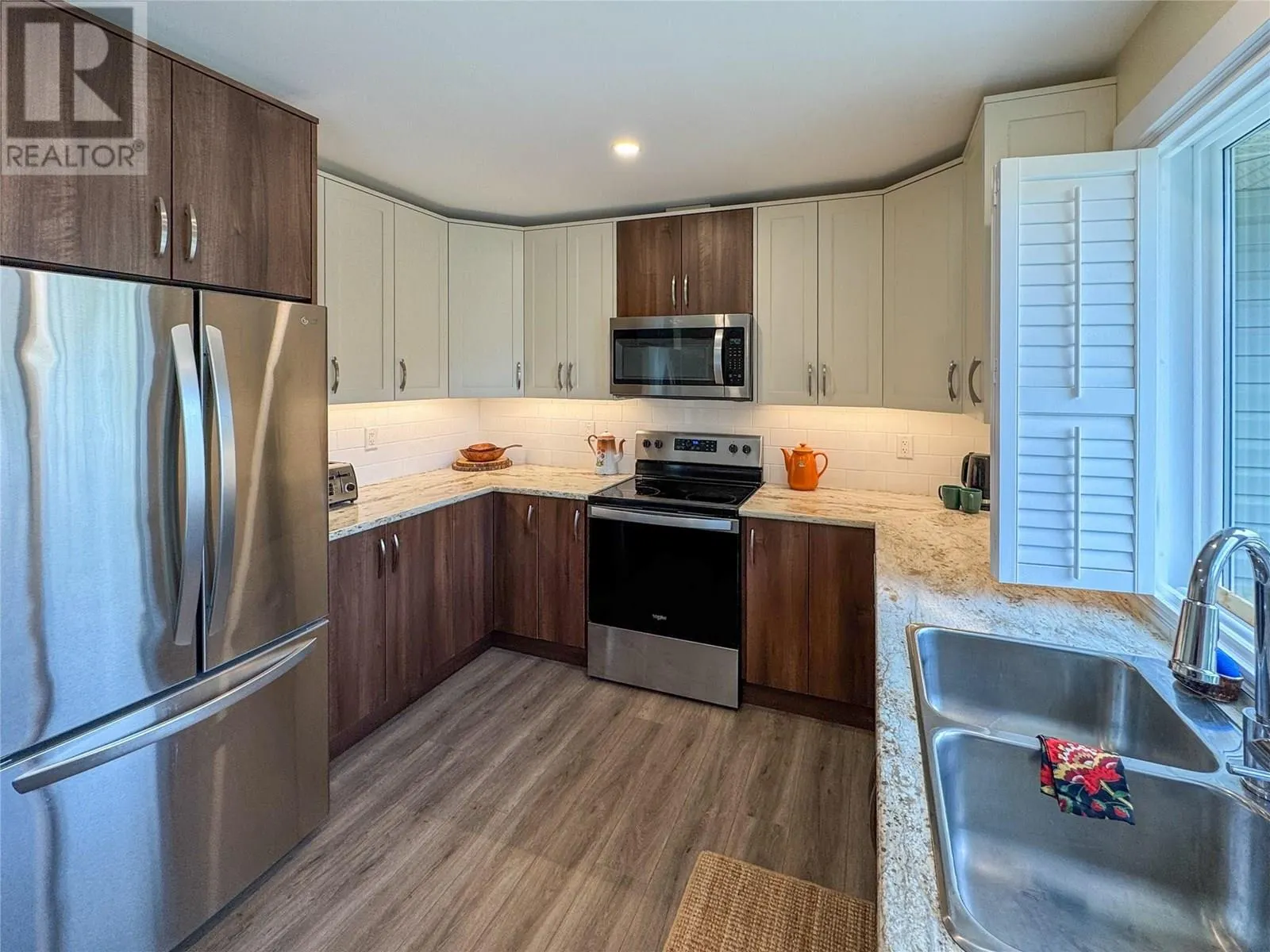 6654 Bellevue Drive