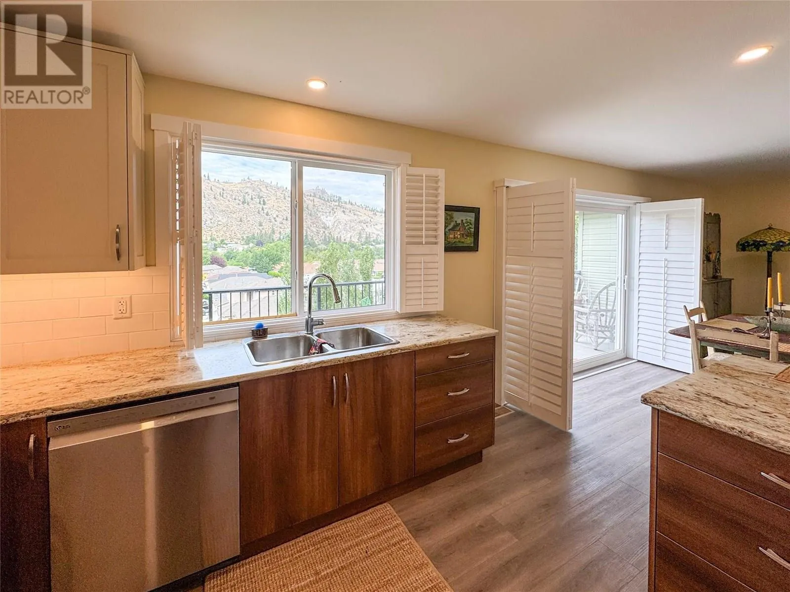 6654 Bellevue Drive