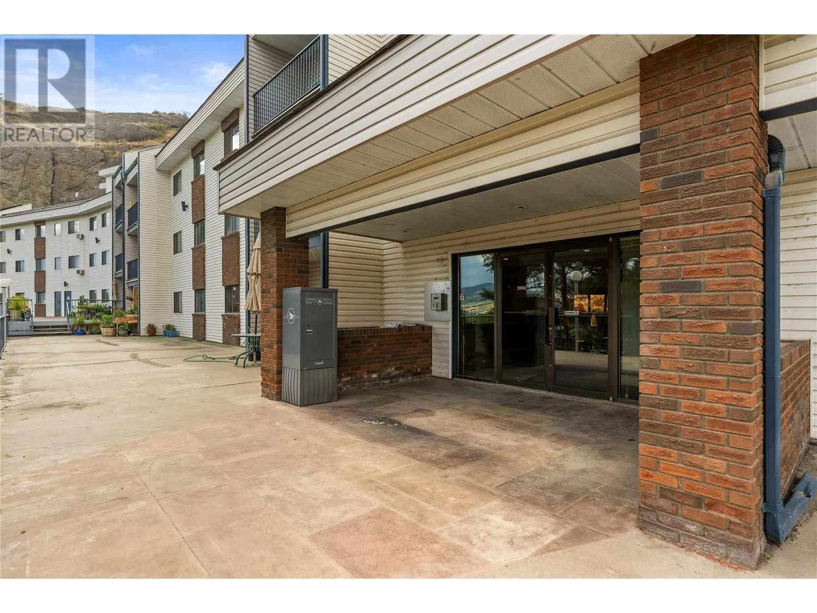 3901 32 Avenue Unit# 324