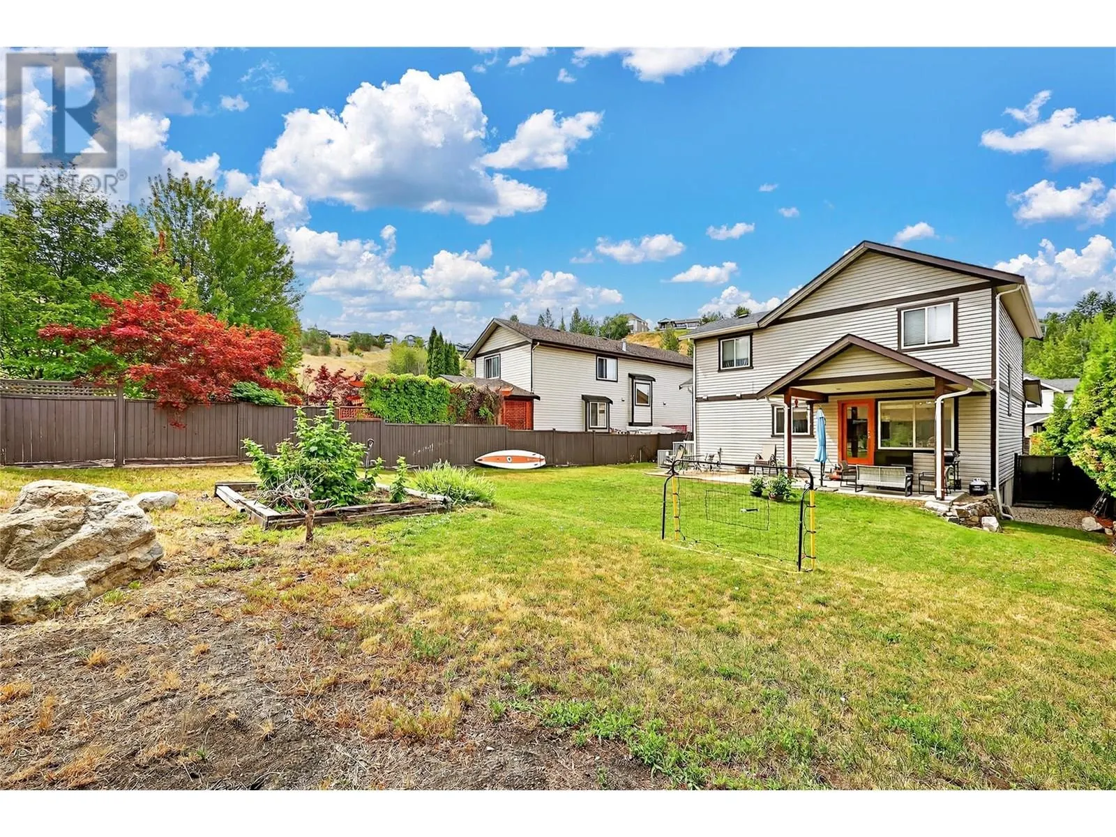 982 Paret Crescent