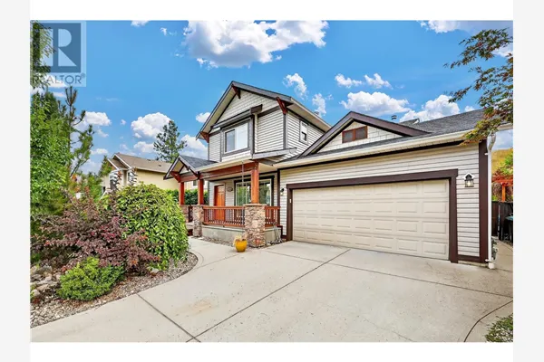 982 Paret Crescent