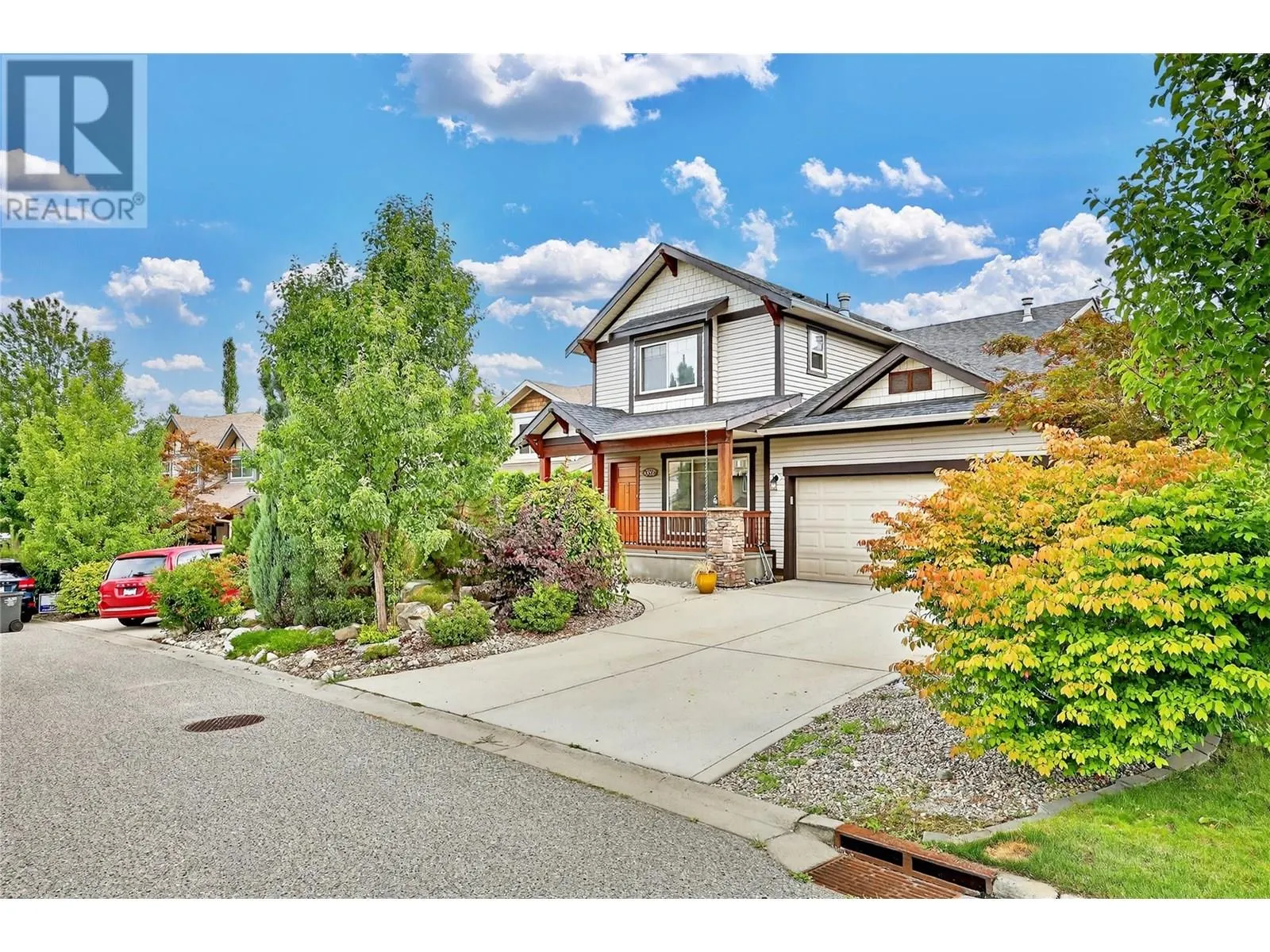 982 Paret Crescent