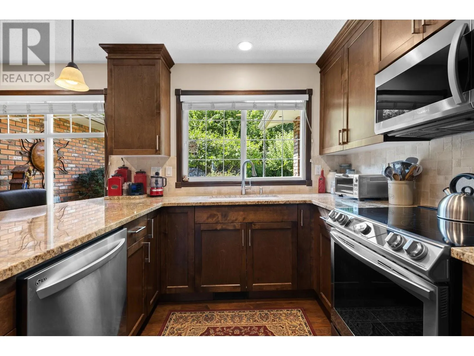 13 Alameda Court