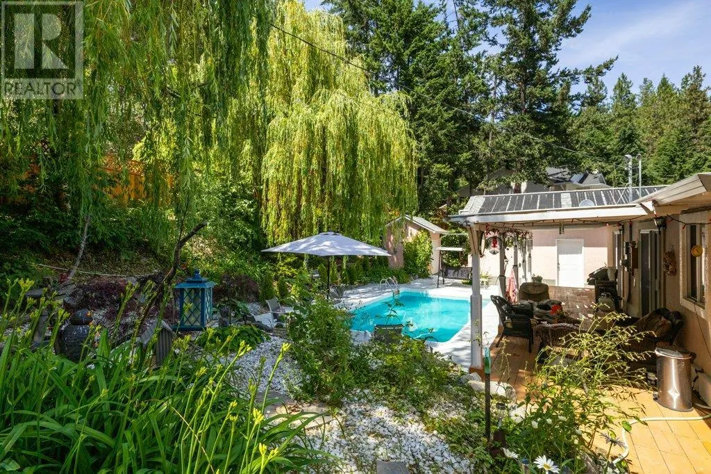 10724 Pinecrest Road