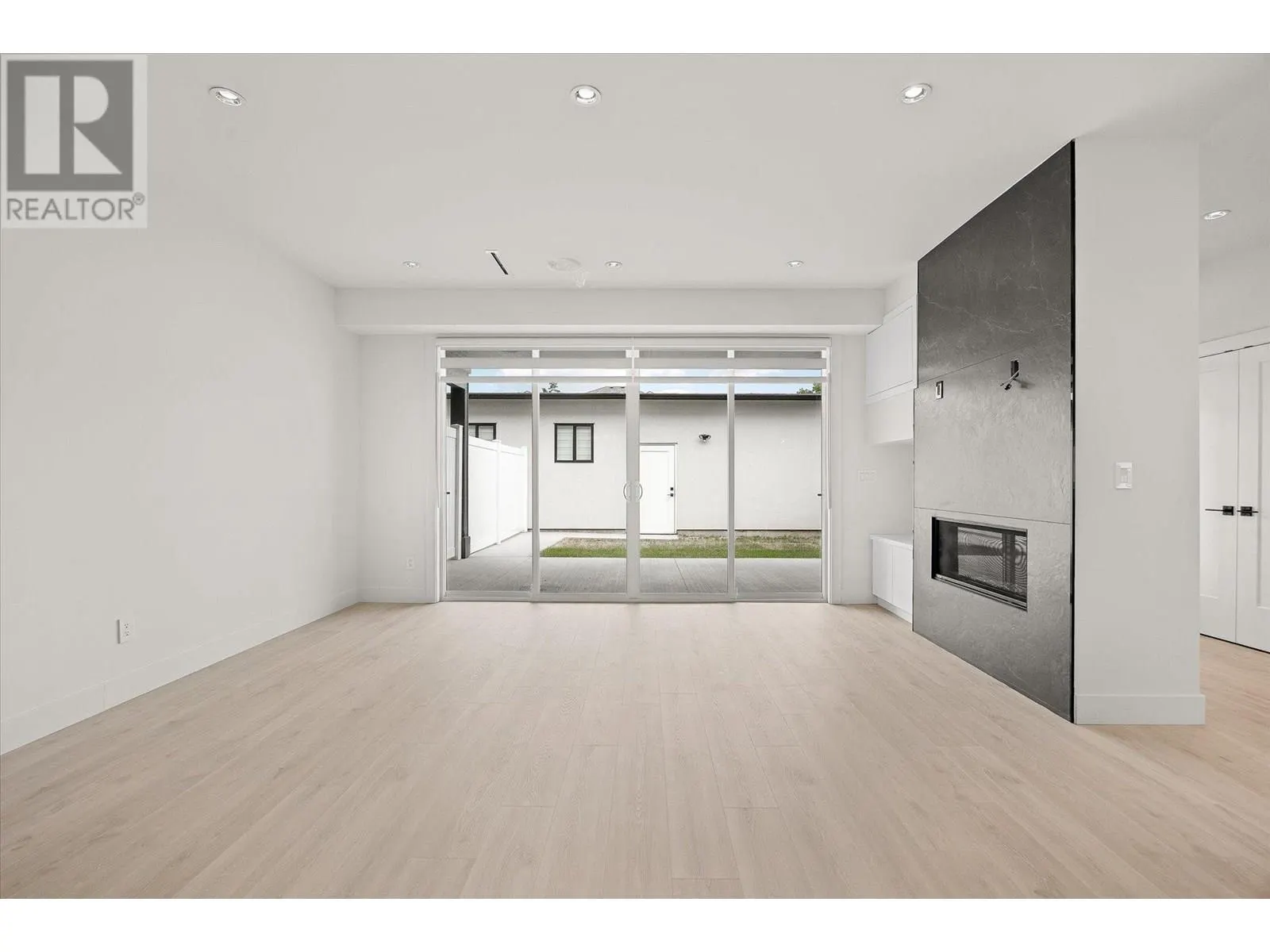 840 Grenfell Avenue Unit# 3
