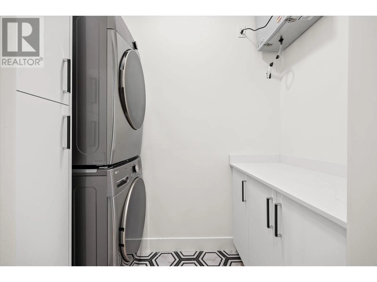 840 Grenfell Avenue Unit# 3