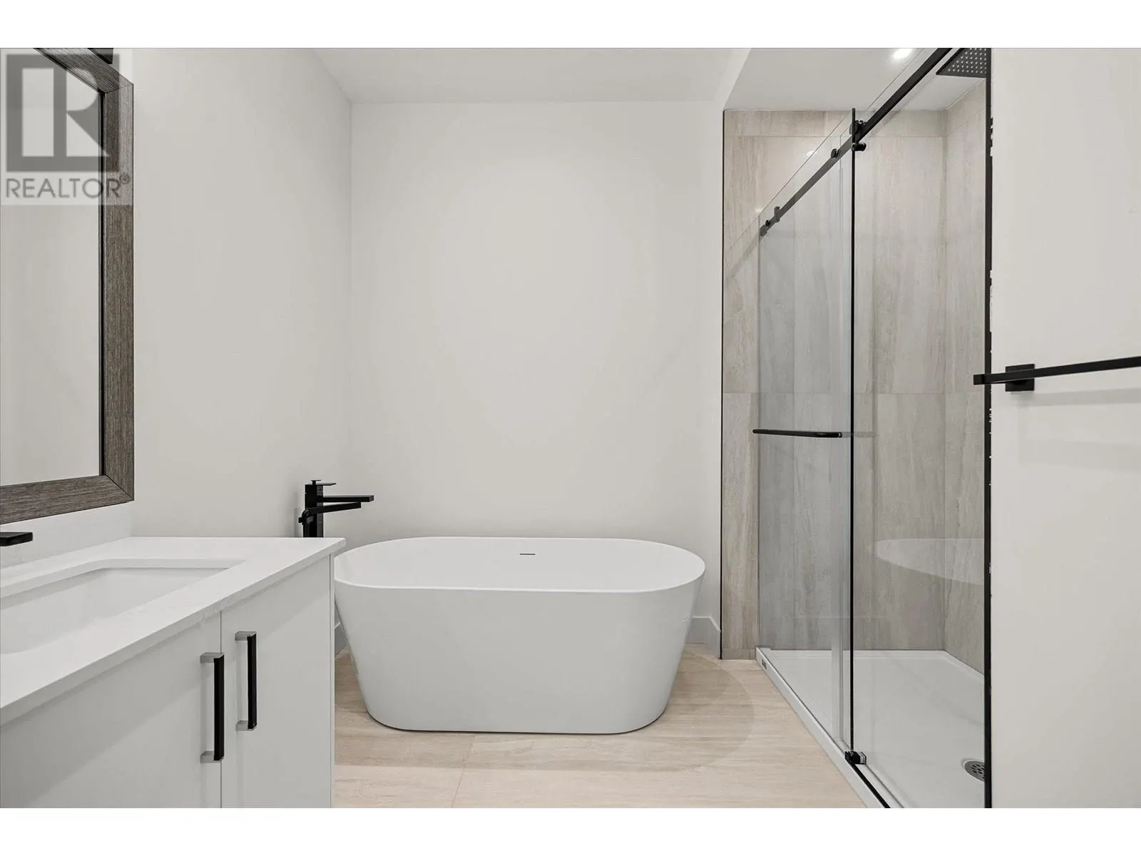 840 Grenfell Avenue Unit# 3