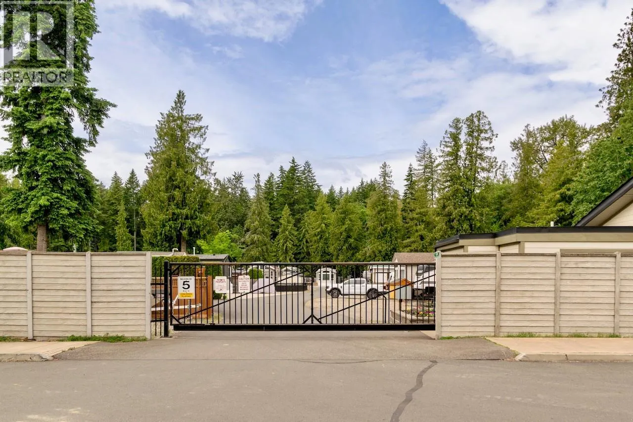 1131 Pine Grove Road Unit# 18