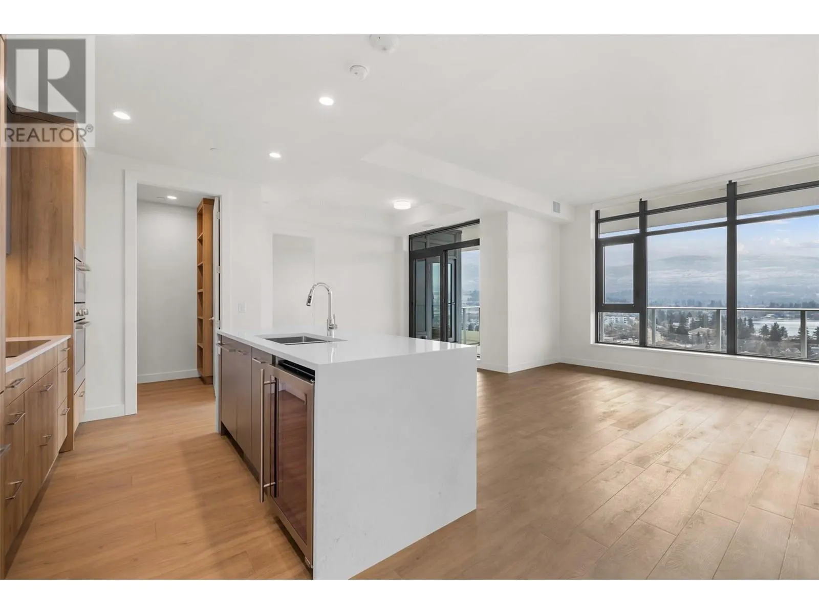 3699 Capozzi Road Unit# PH3