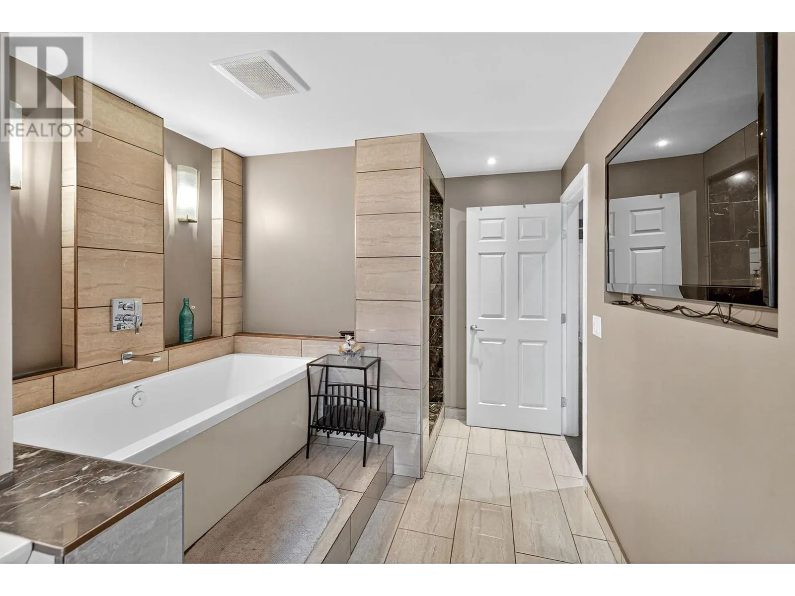 500 Lester Road Unit# 10