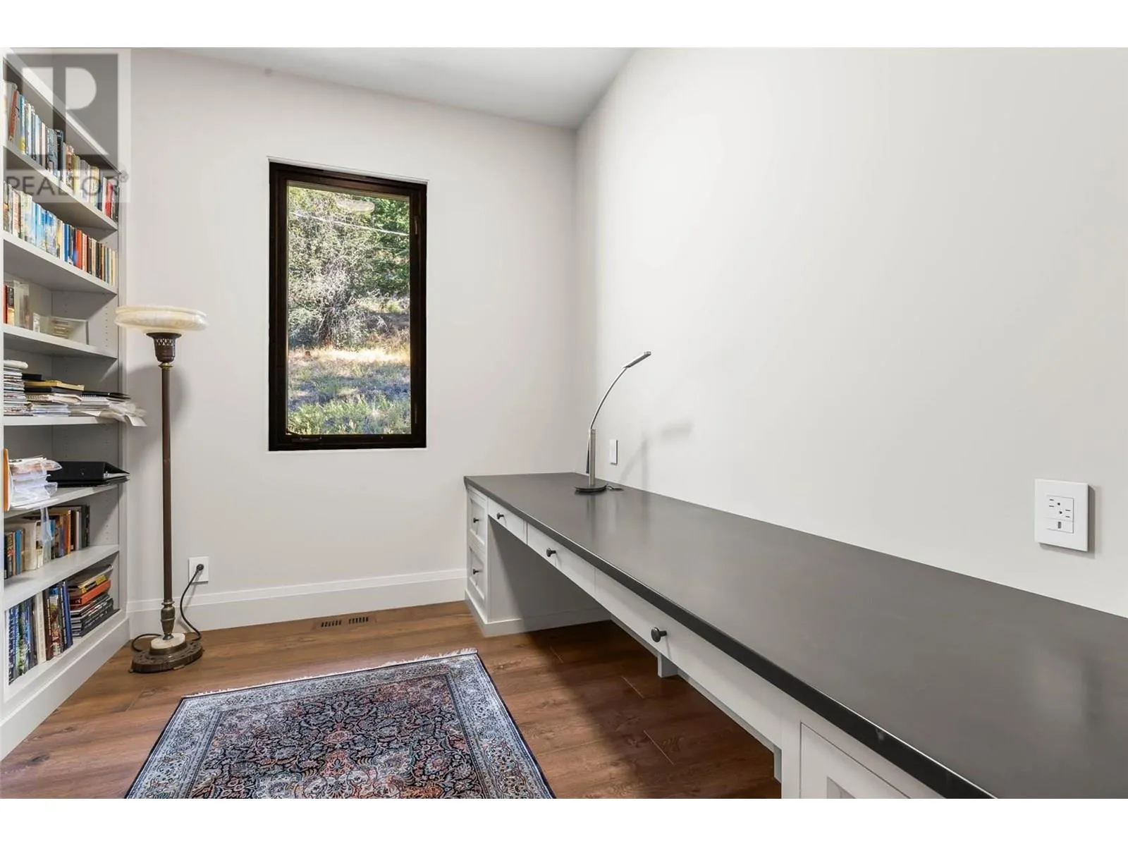26 Commonage Road