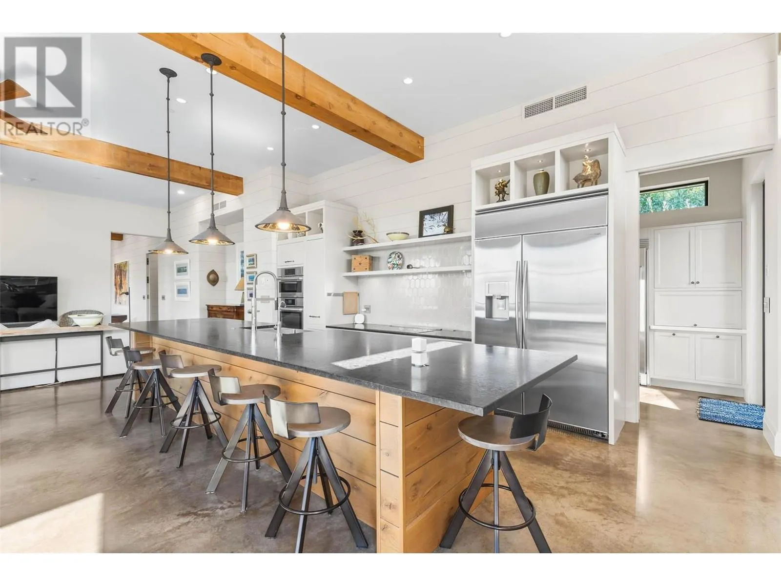 26 Commonage Road