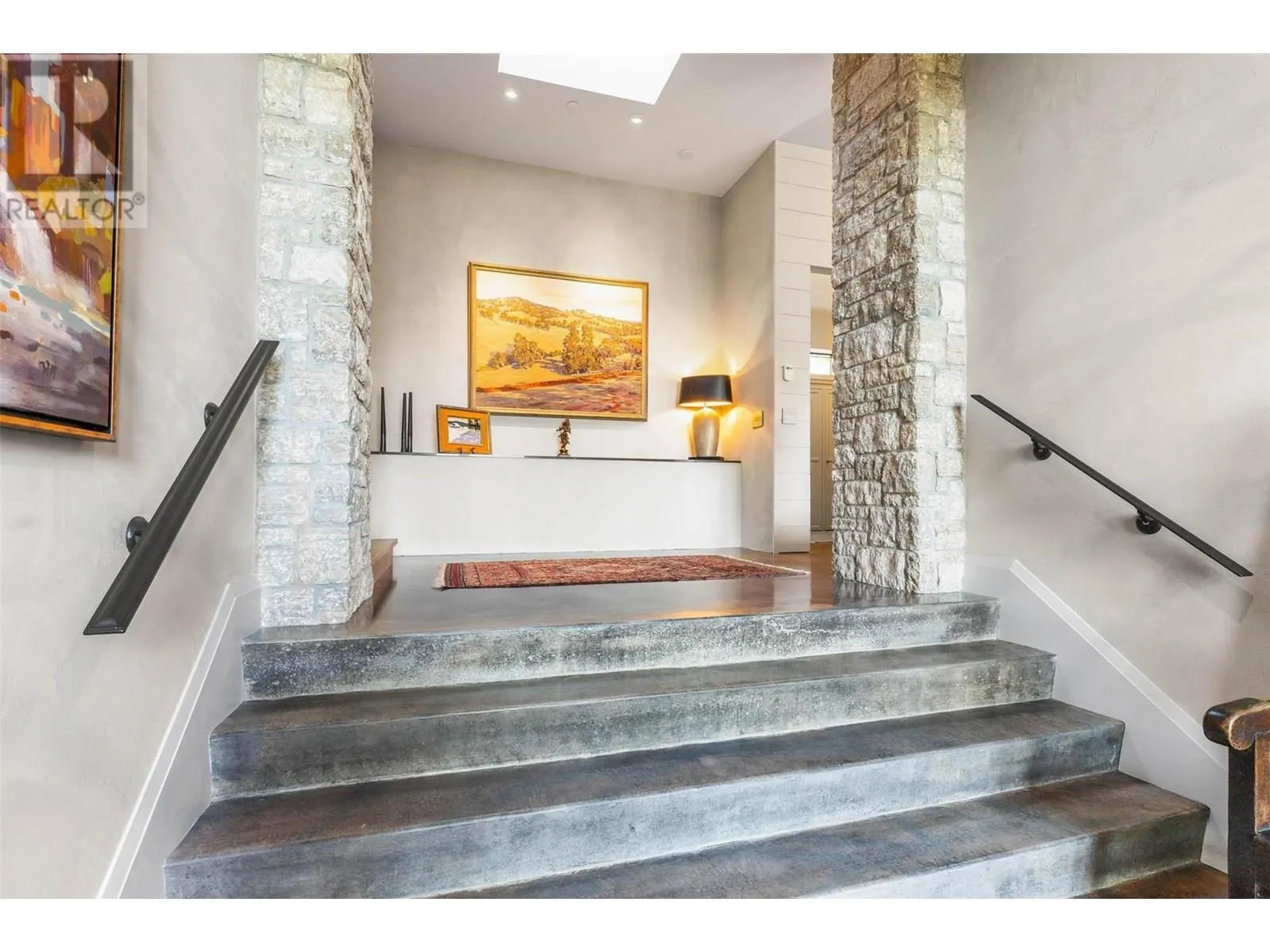 26 Commonage Road