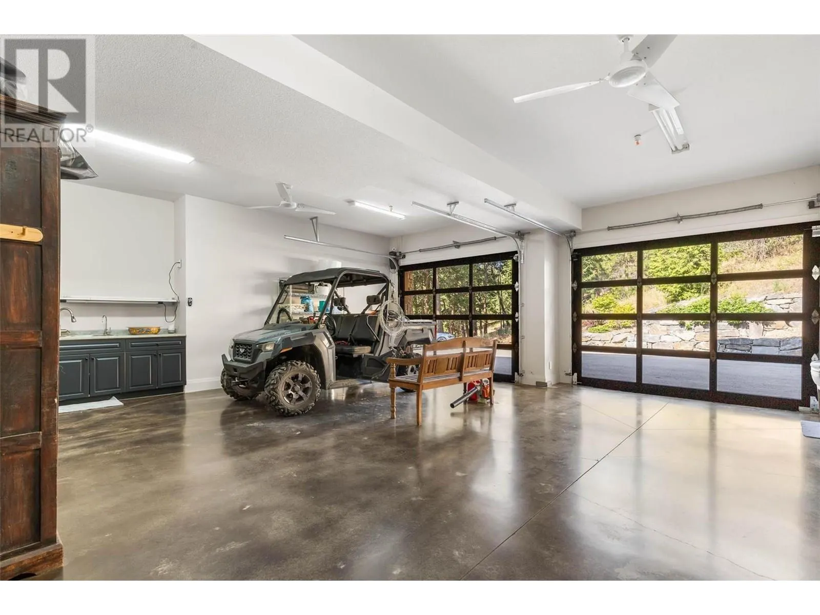 26 Commonage Road
