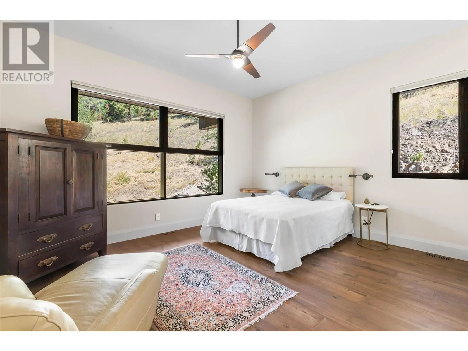 26 Commonage Road