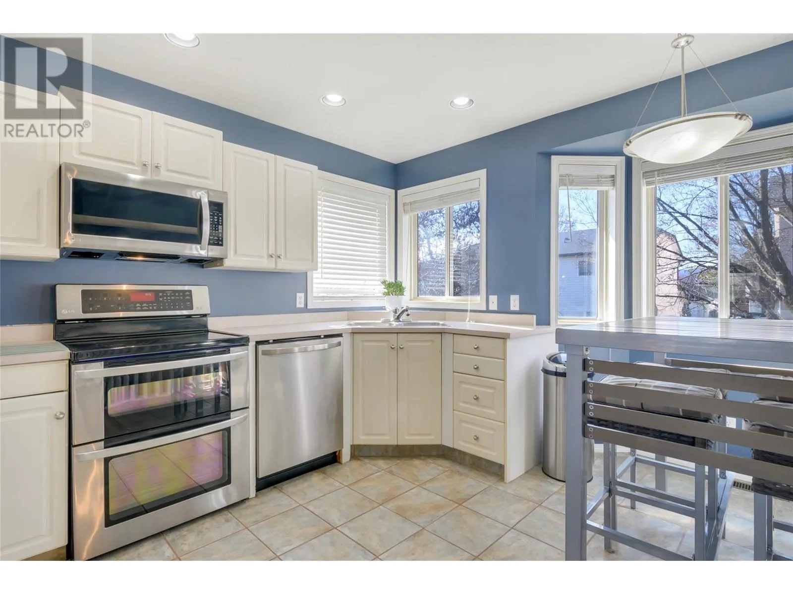 1891 Ranchmont Crescent