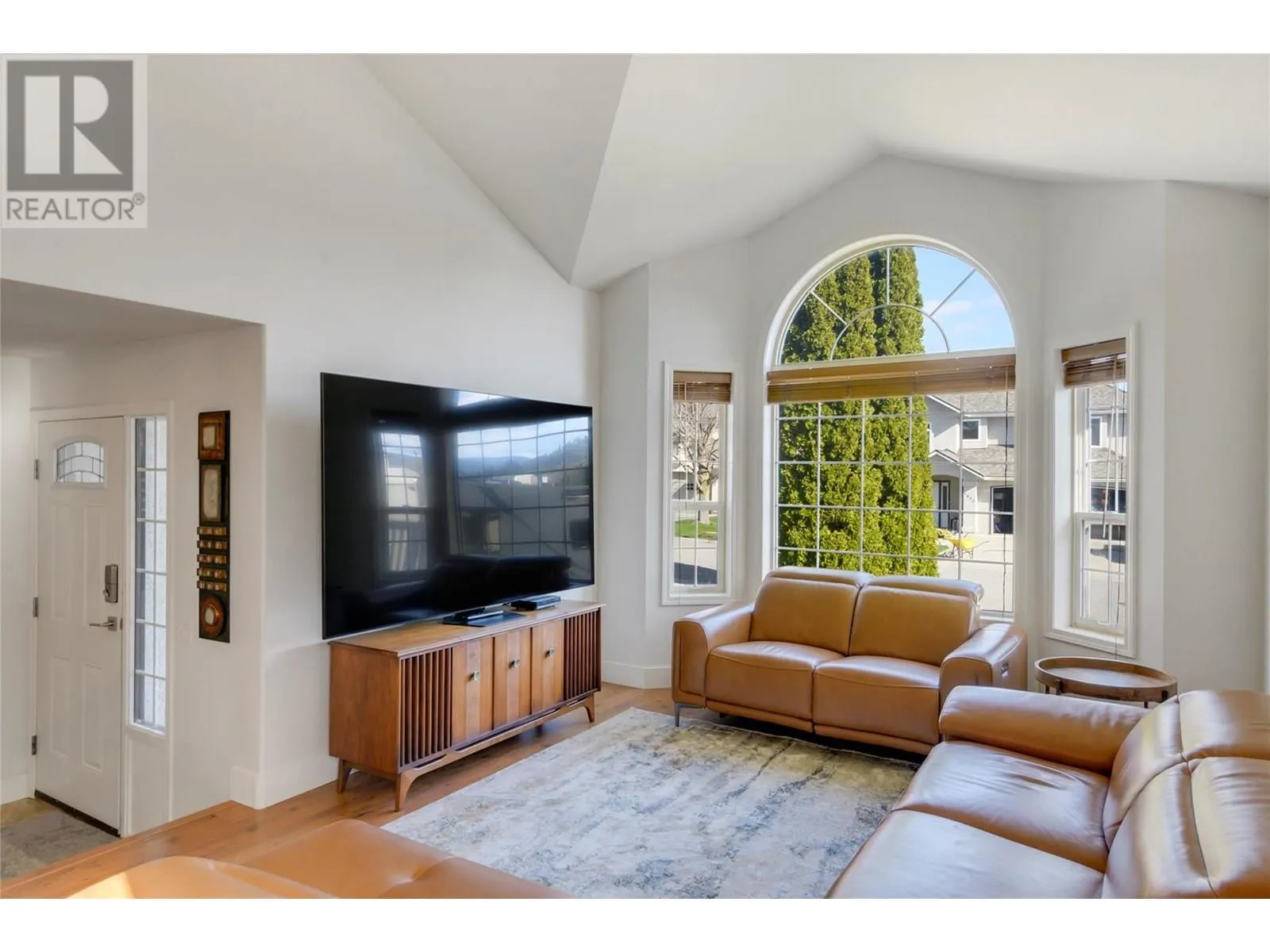 1891 Ranchmont Crescent