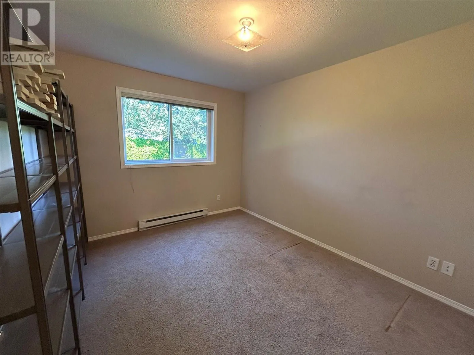 211 Kildonan Avenue Unit# 105