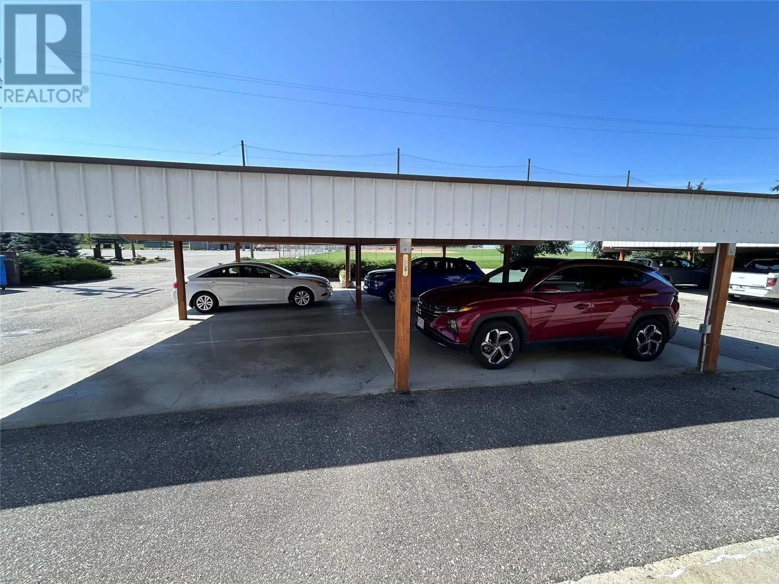 211 Kildonan Avenue Unit# 105