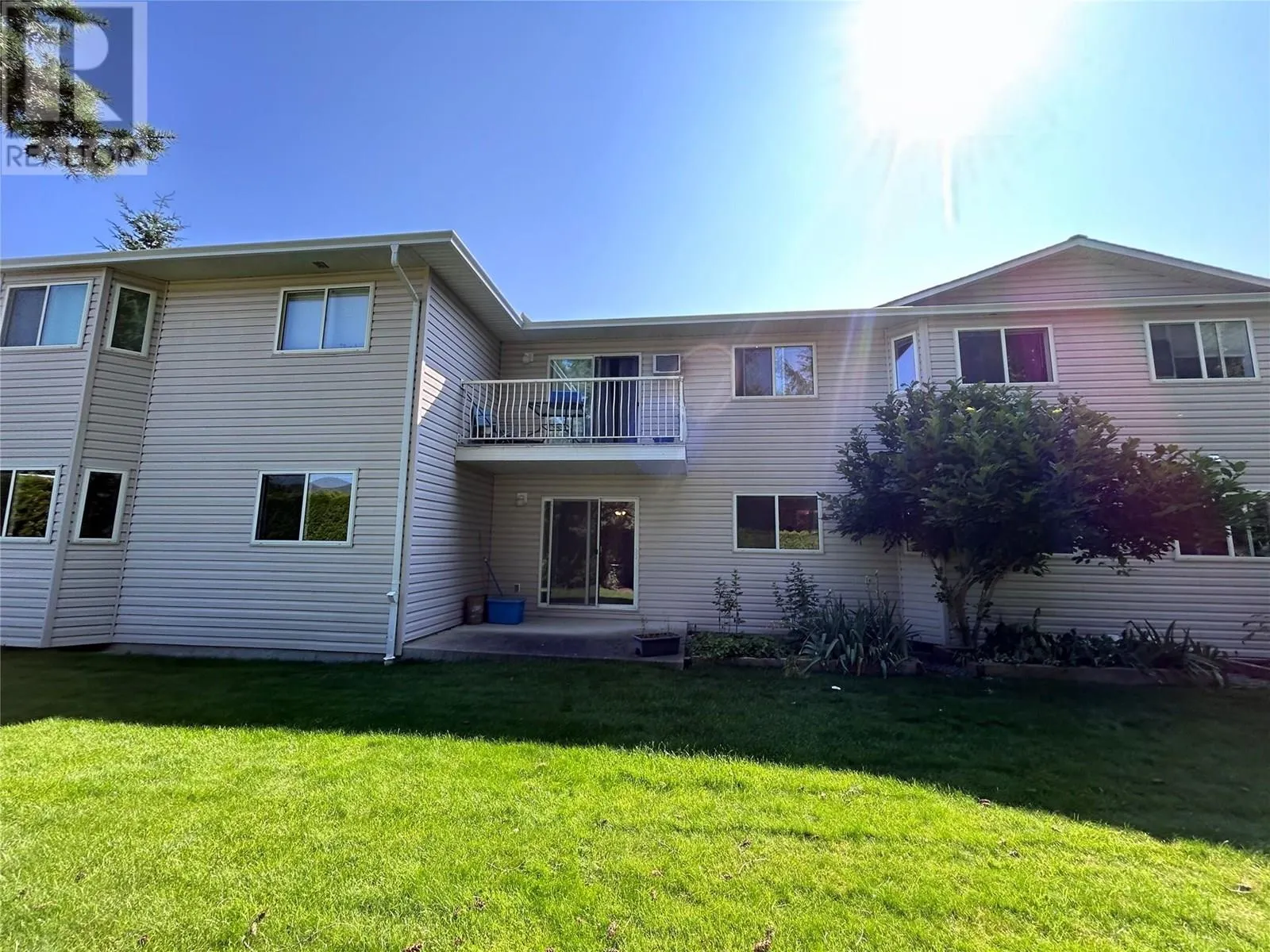 211 Kildonan Avenue Unit# 105