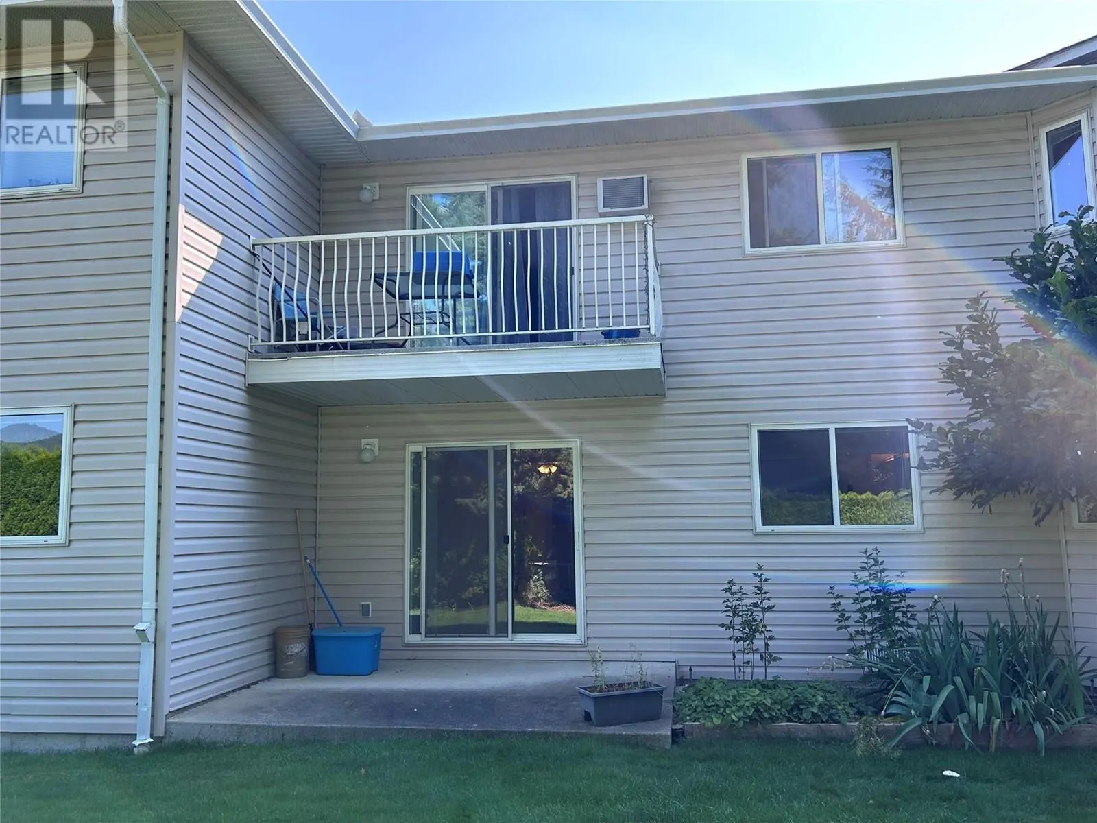 211 Kildonan Avenue Unit# 105