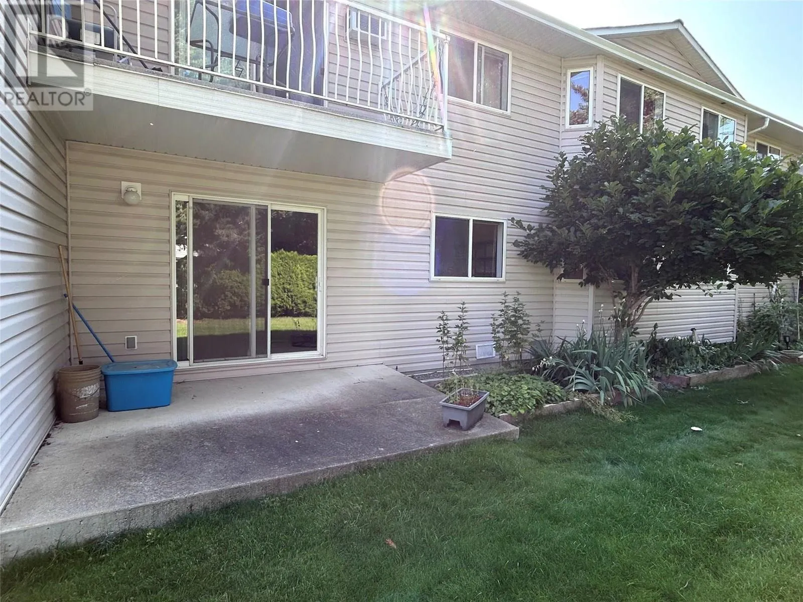 211 Kildonan Avenue Unit# 105