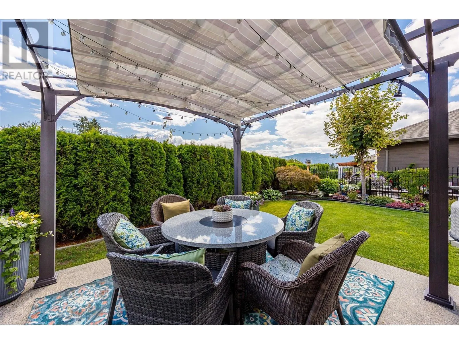 3371 Kingfisher Road