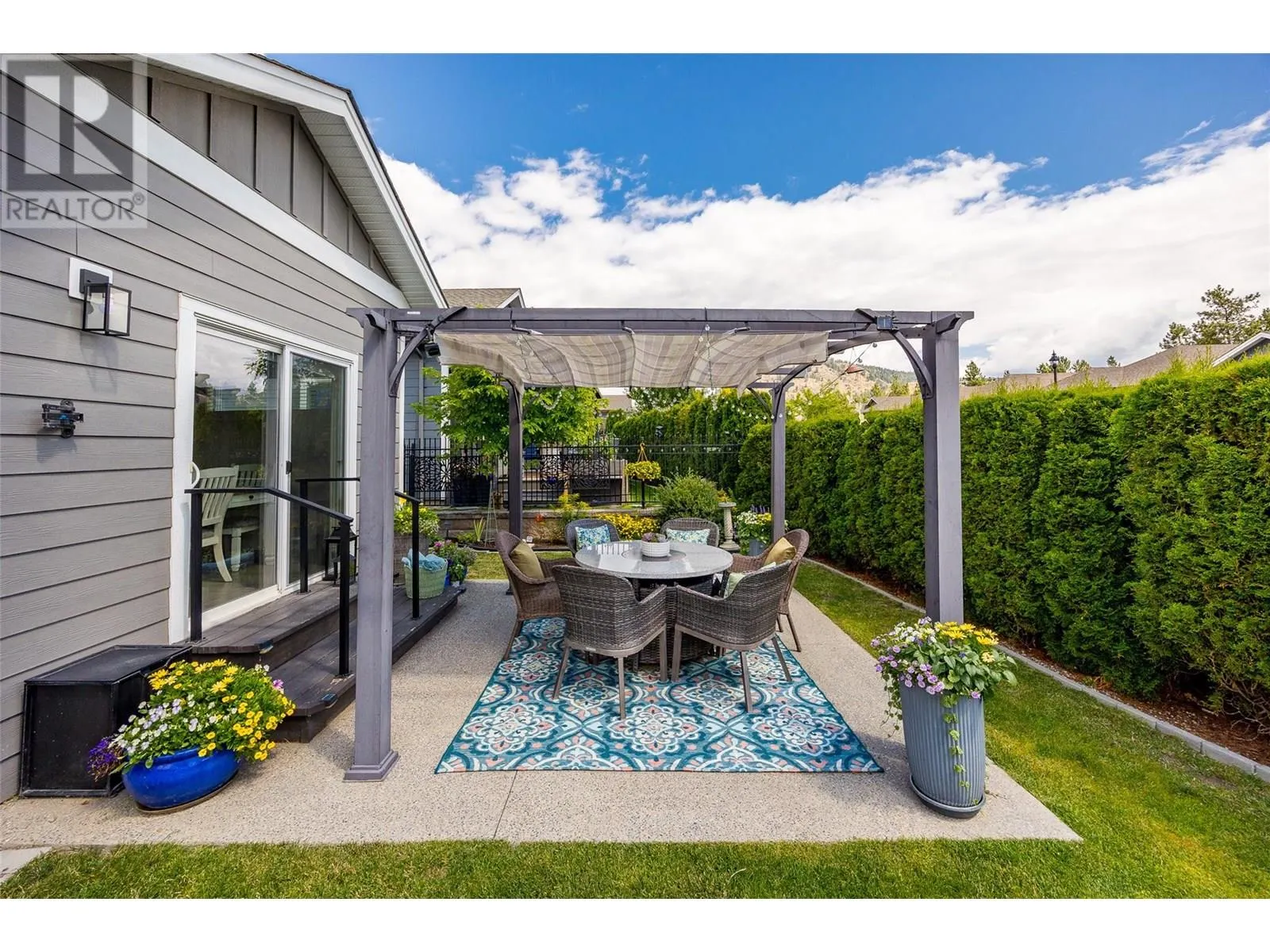 3371 Kingfisher Road