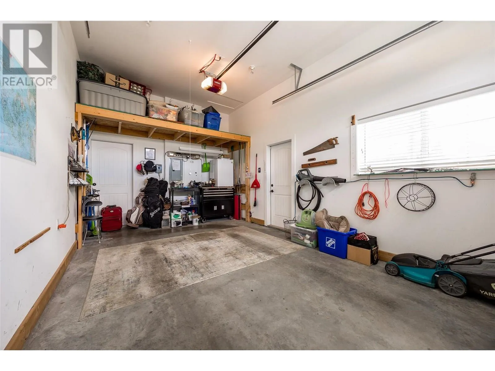 3371 Kingfisher Road