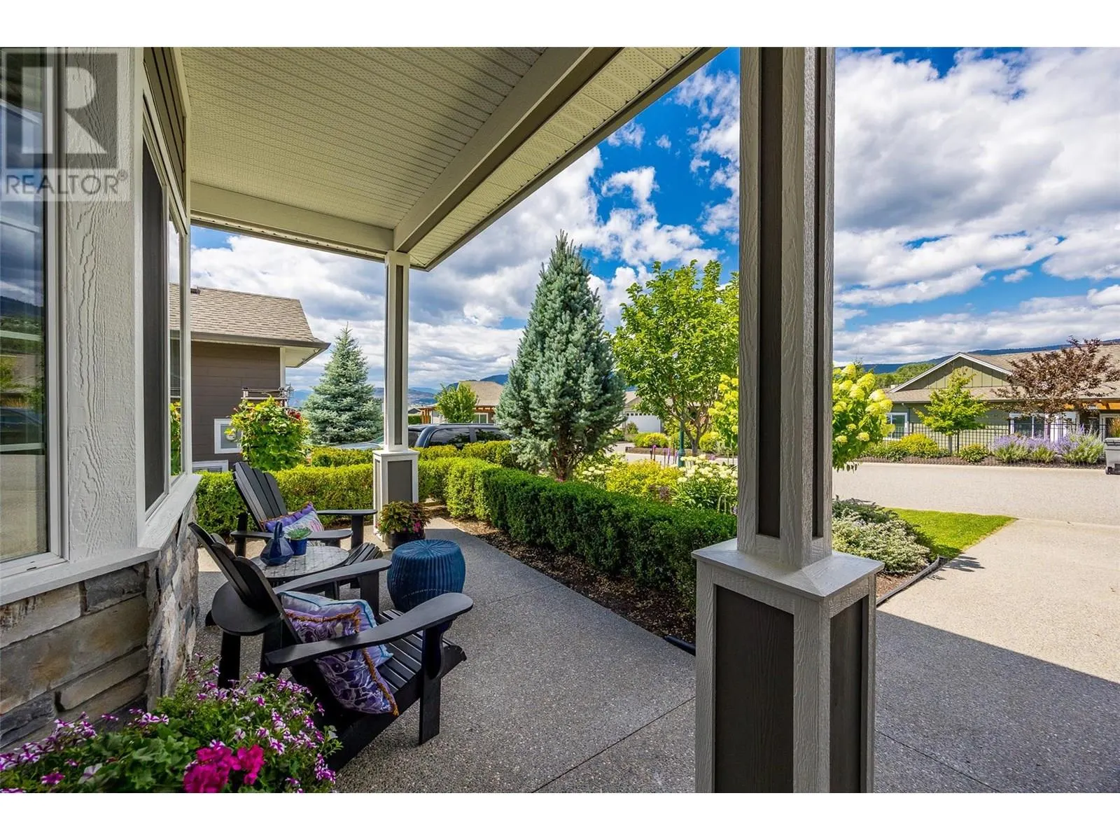 3371 Kingfisher Road