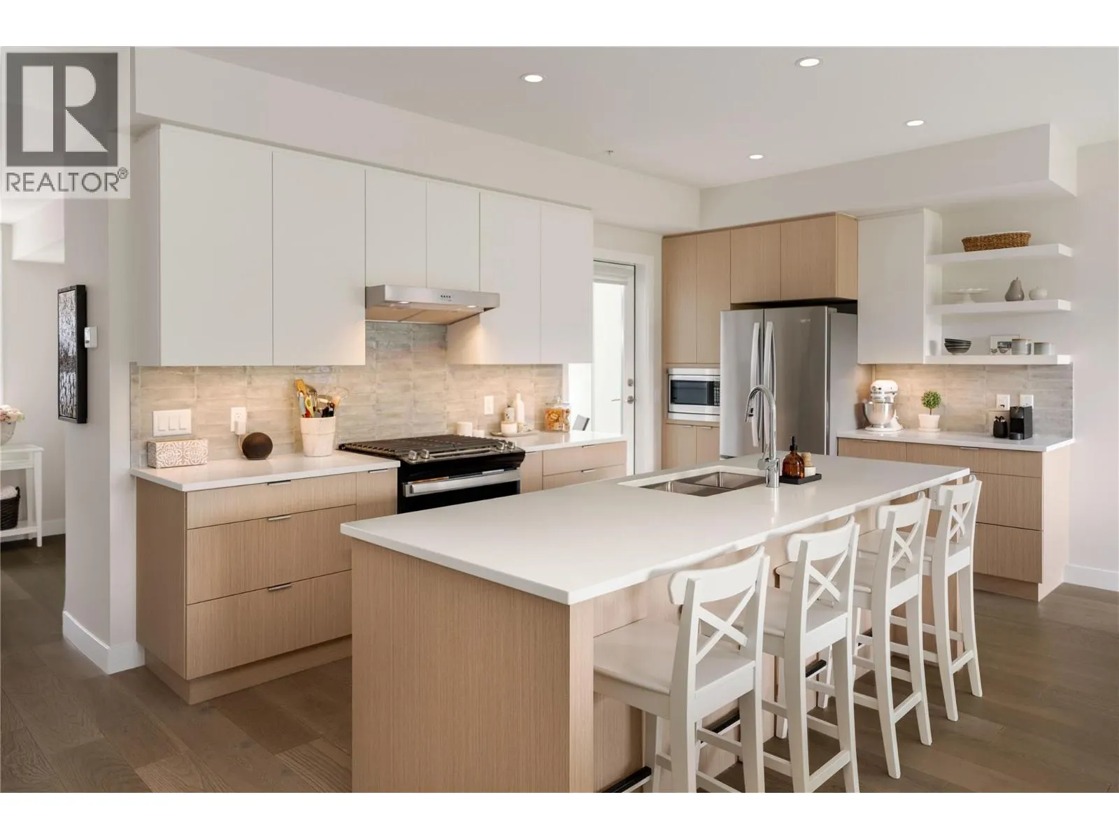 3719 WOODSDALE Road Unit# 17
