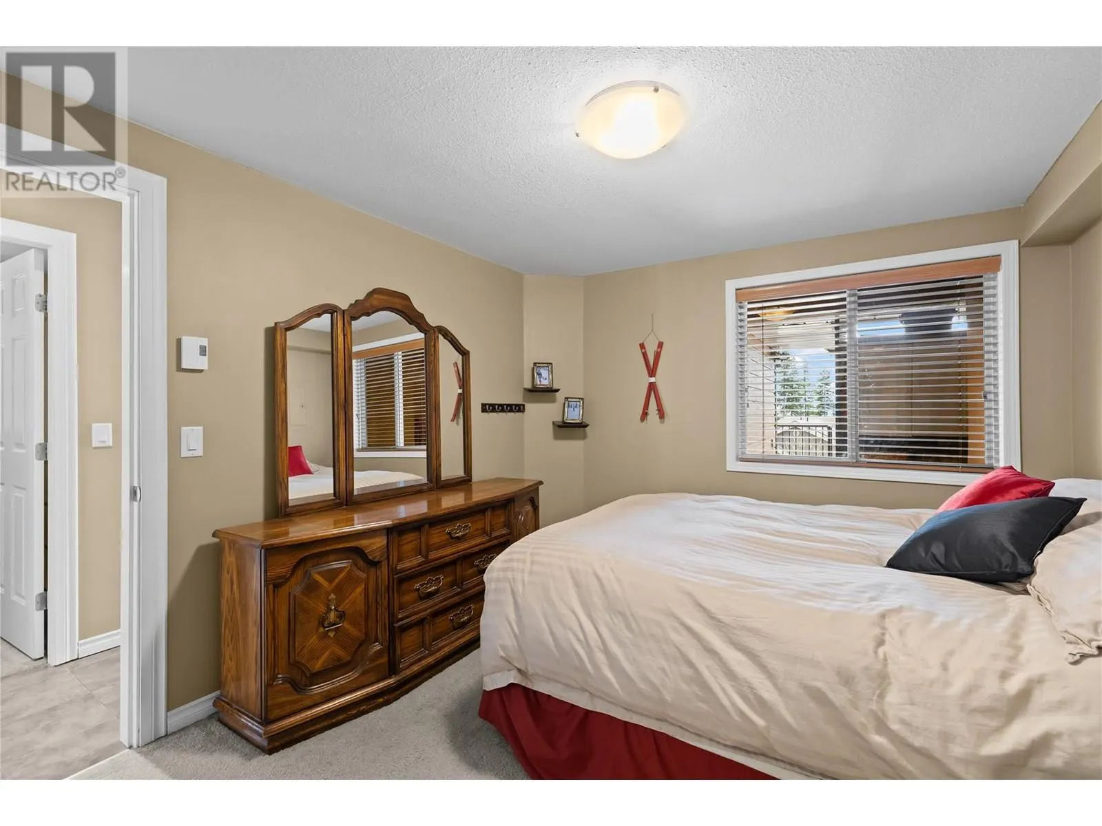 5965 Snow Pines Crescent Unit# D