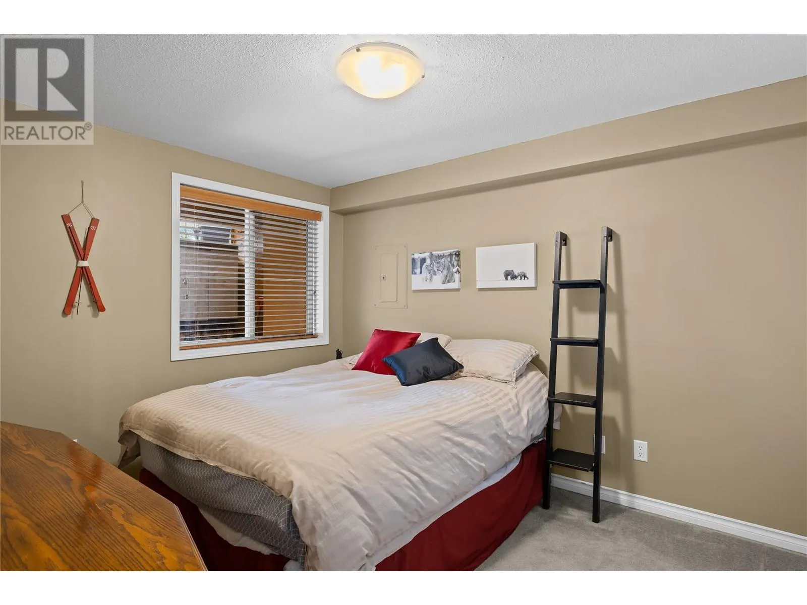 5965 Snow Pines Crescent Unit# D