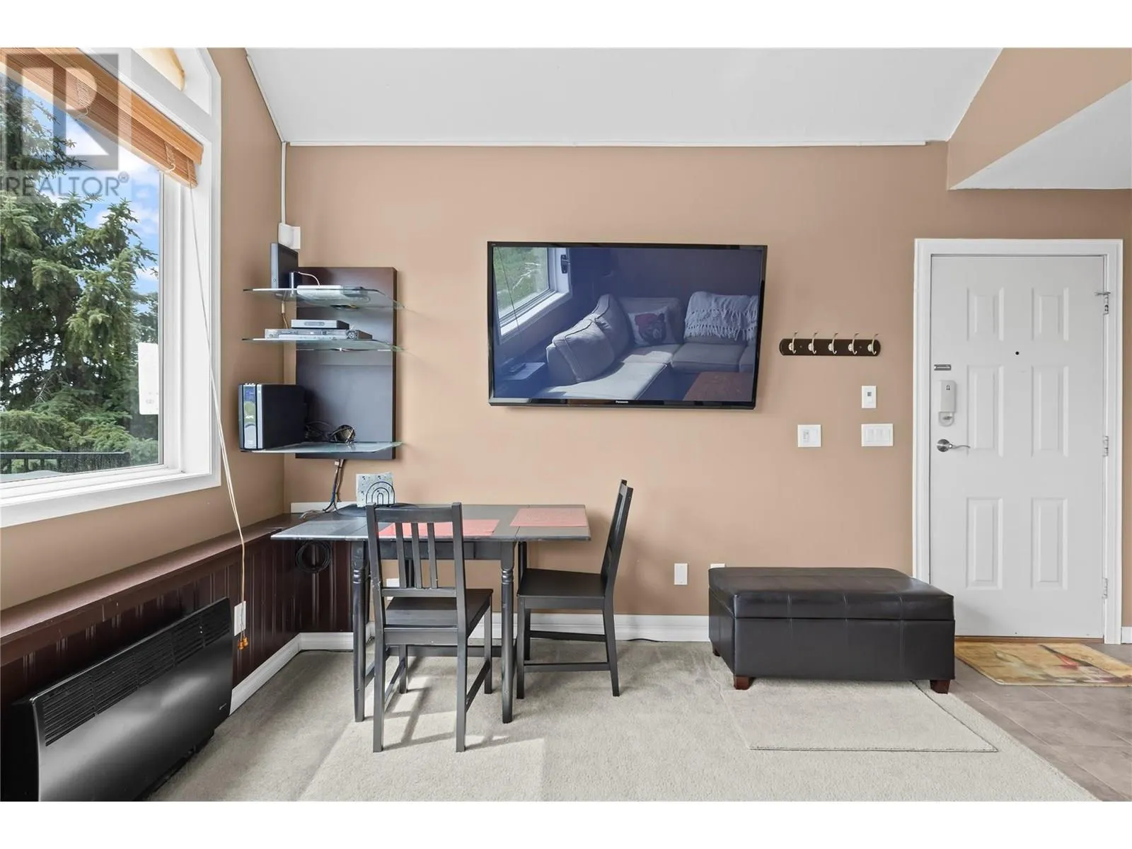 5965 Snow Pines Crescent Unit# D