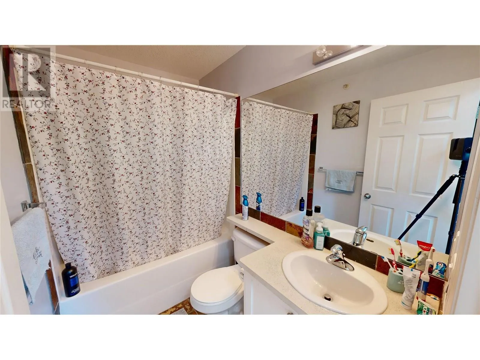 4875 RADIUM Boulevard Unit# 303