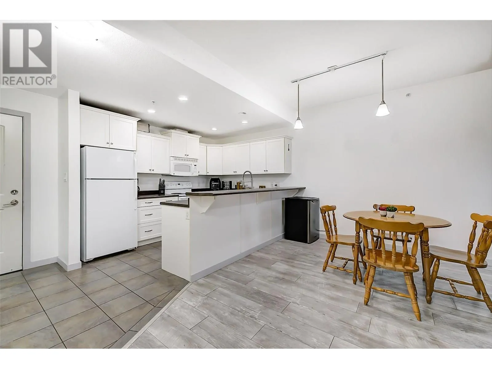 345 Mills Road Unit# 305